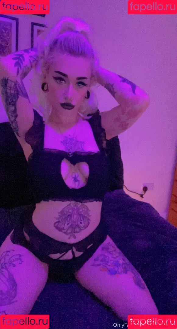 meh_danni Onlyfans Photo Gallery 