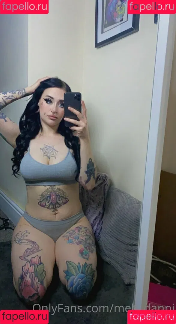 meh_danni Onlyfans Photo Gallery 
