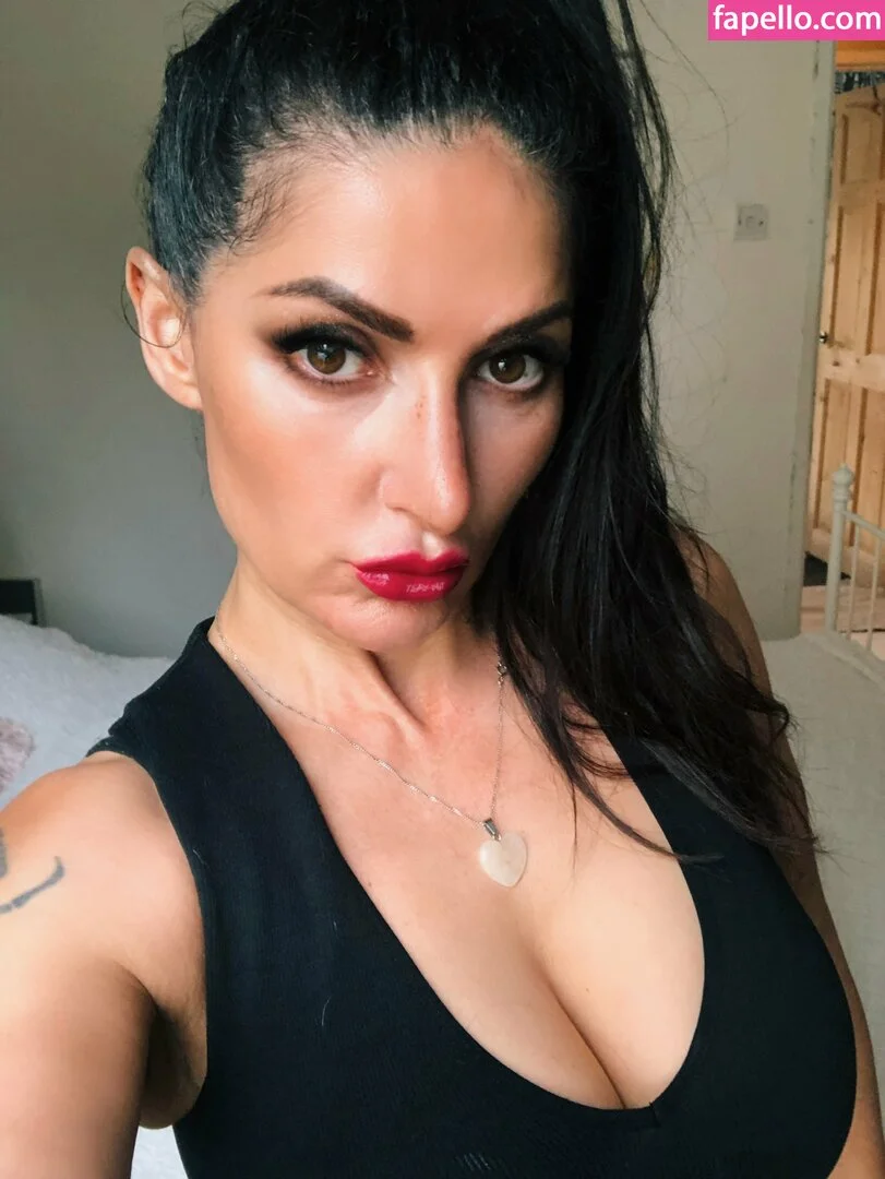 Hottash33 Onlyfans Photo Gallery 