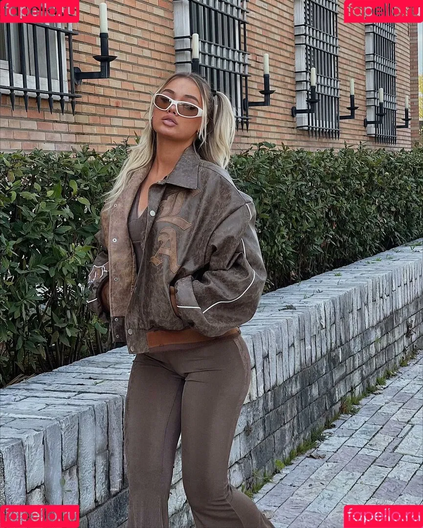 Uresa Zogu Onlyfans Photo Gallery 