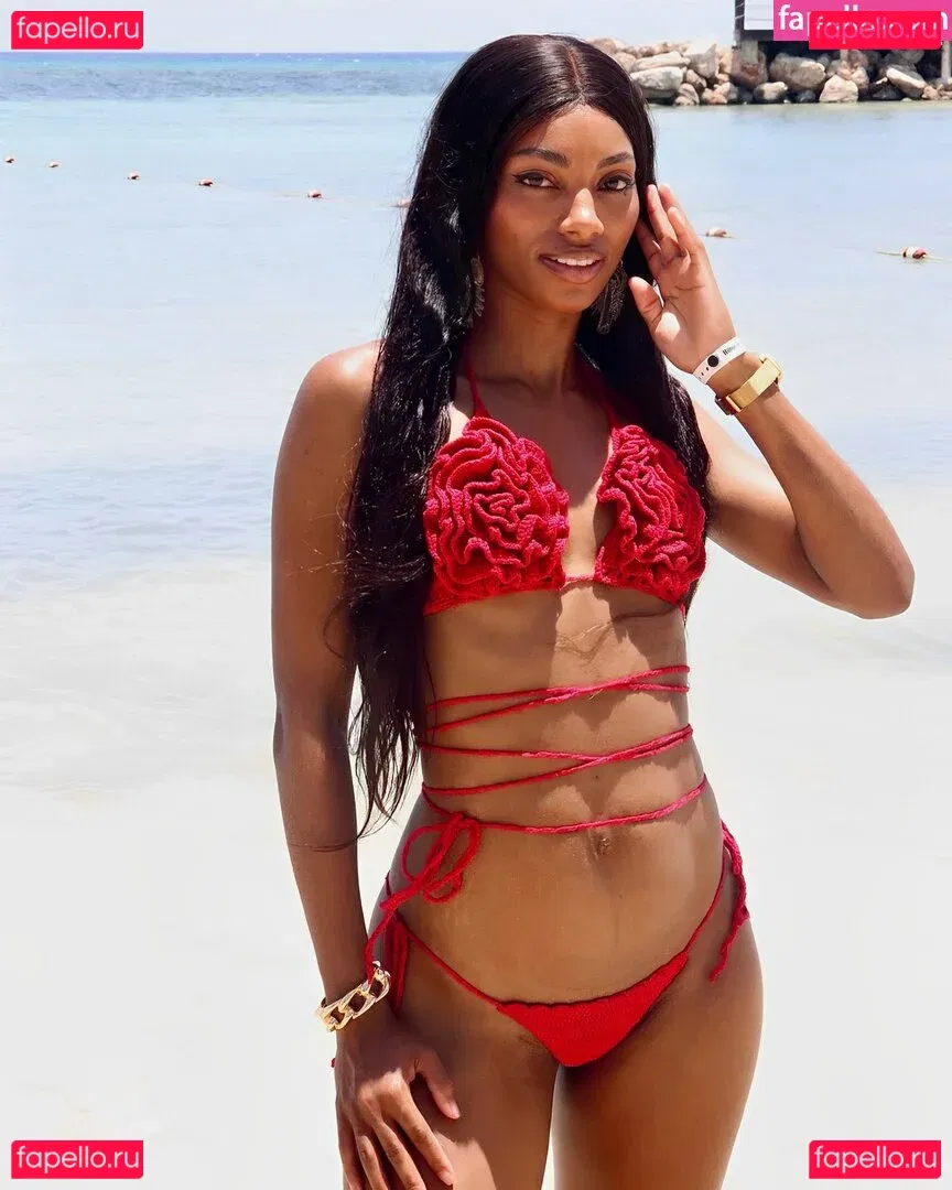 Tina Calamba Onlyfans Photo Gallery 