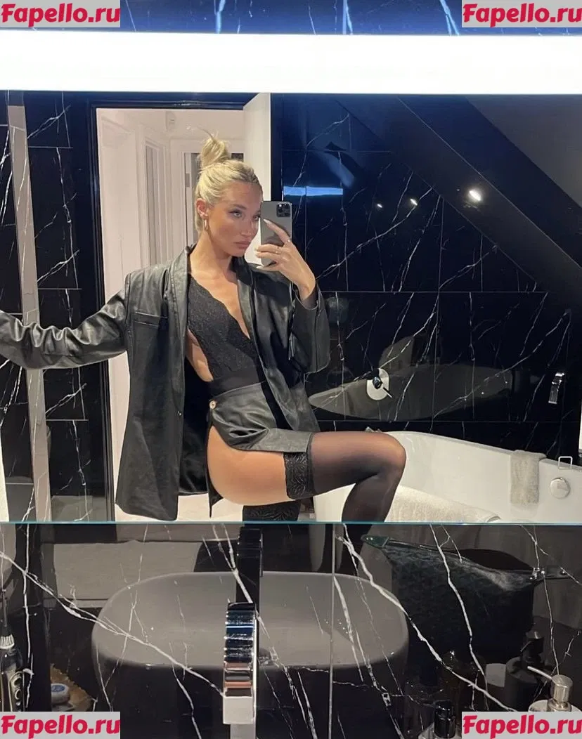 Megan McKenna Onlyfans Photo Gallery 