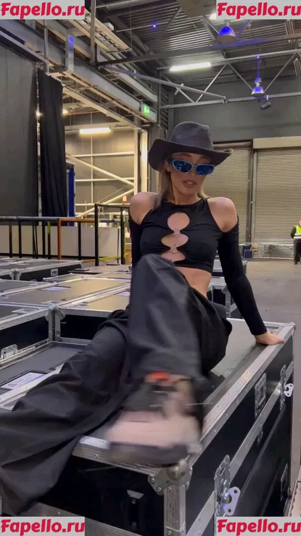 Megan McKenna Onlyfans Photo Gallery 