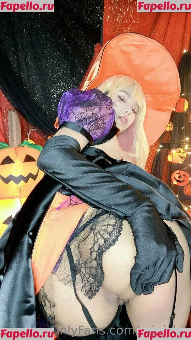 Minichu Thai Onlyfans Photo Gallery 