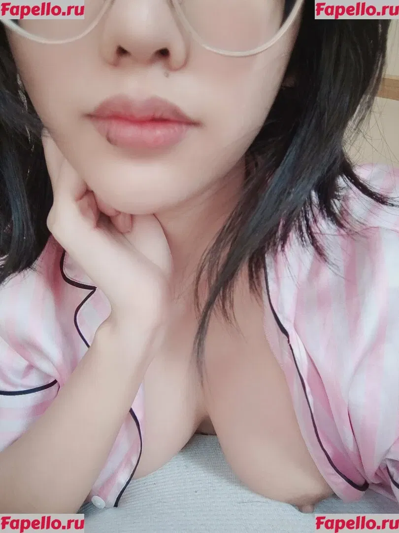 Minichu Thai Onlyfans Photo Gallery 