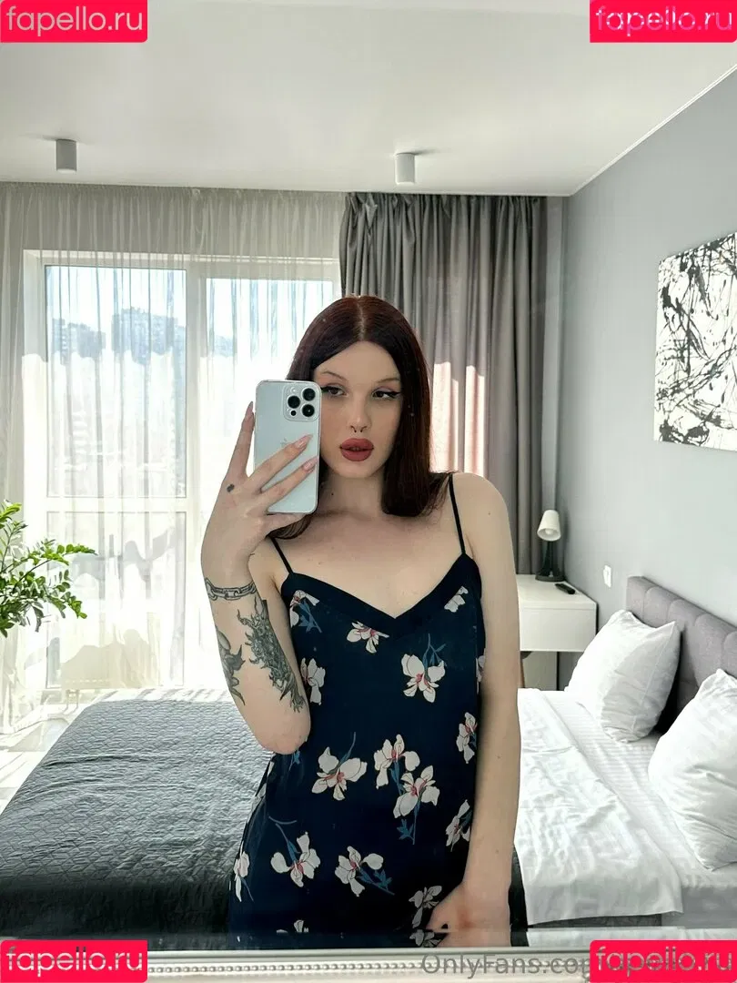 emmii_ts Onlyfans Photo Gallery 