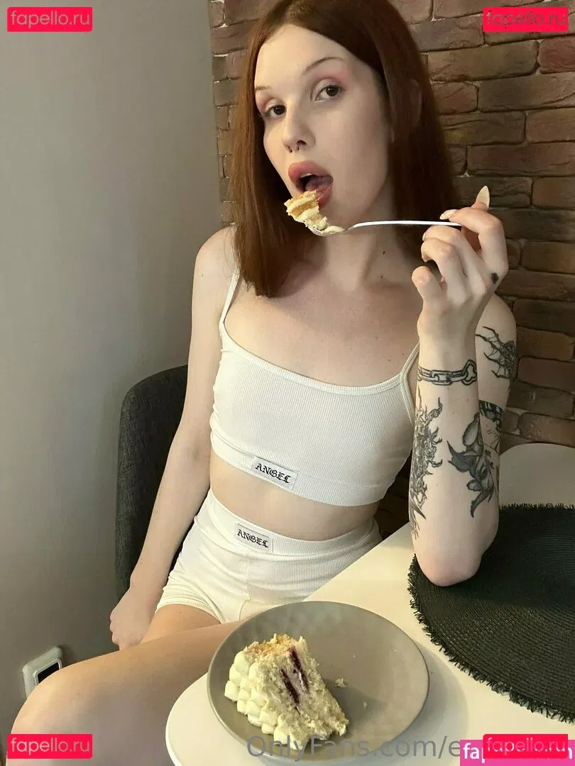 emmii_ts Onlyfans Photo Gallery 