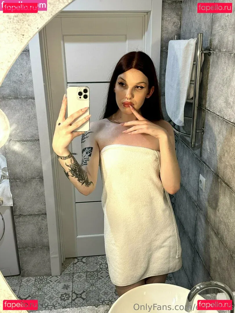 emmii_ts Onlyfans Photo Gallery 