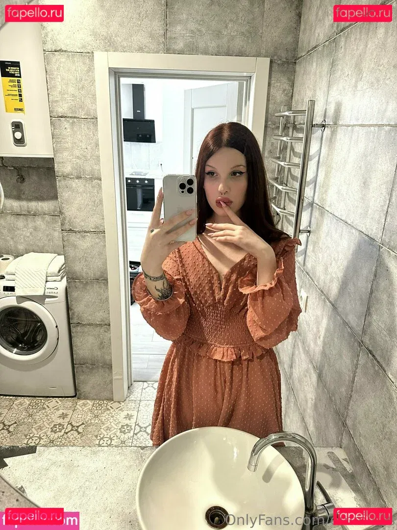 emmii_ts Onlyfans Photo Gallery 