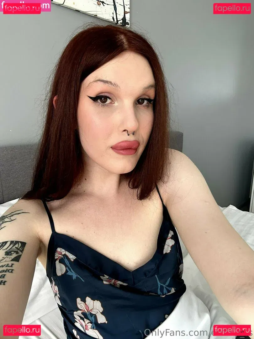 emmii_ts Onlyfans Photo Gallery 