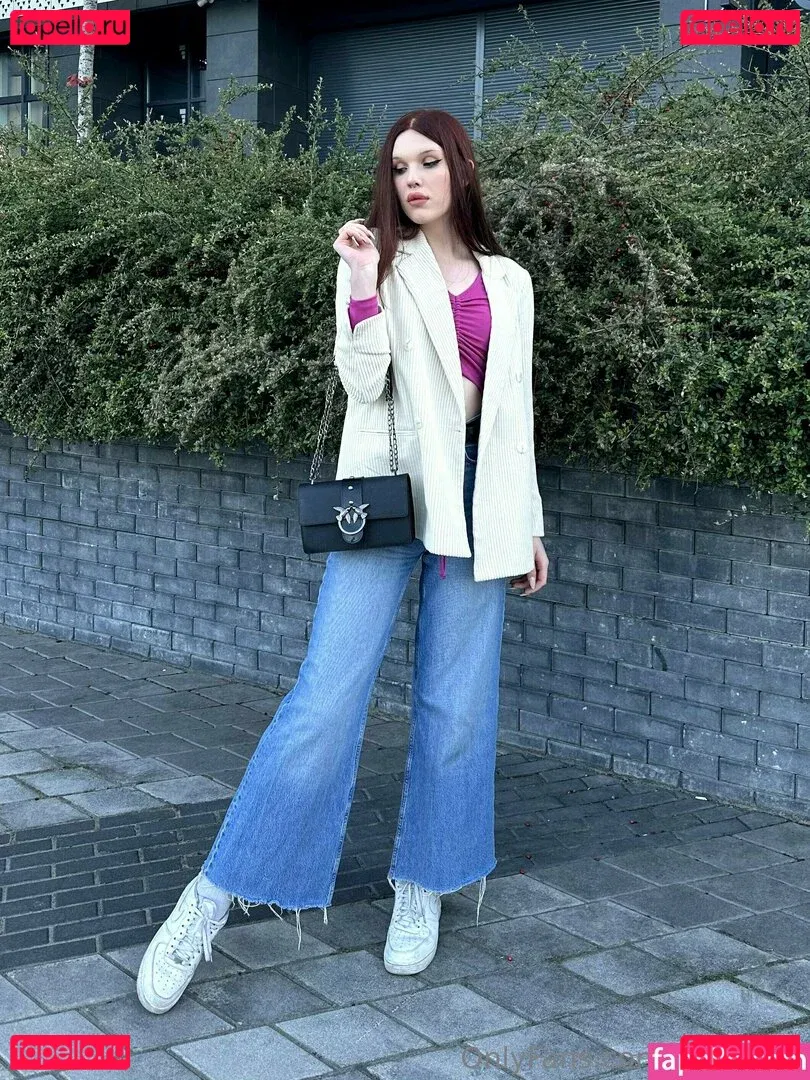 emmii_ts Onlyfans Photo Gallery 