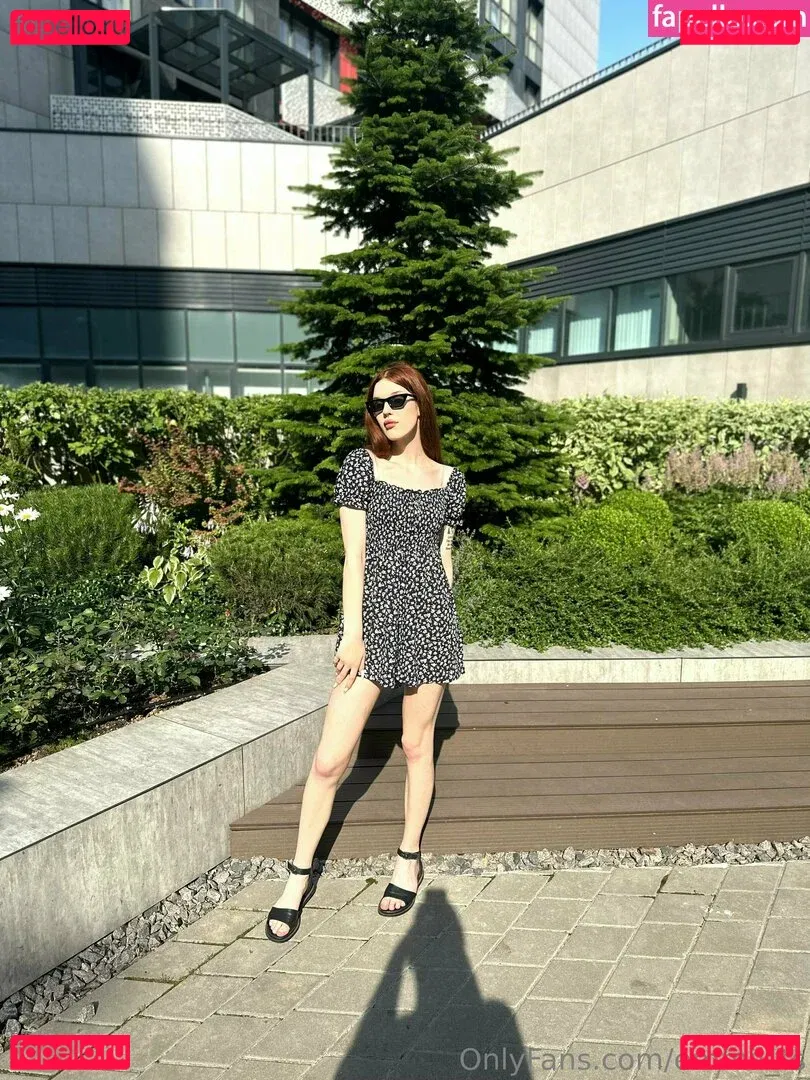 emmii_ts Onlyfans Photo Gallery 