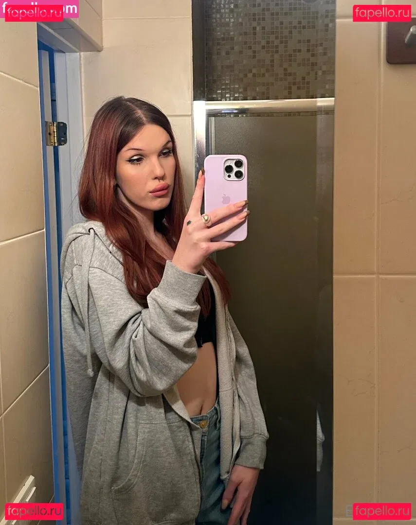 emmii_ts Onlyfans Photo Gallery 