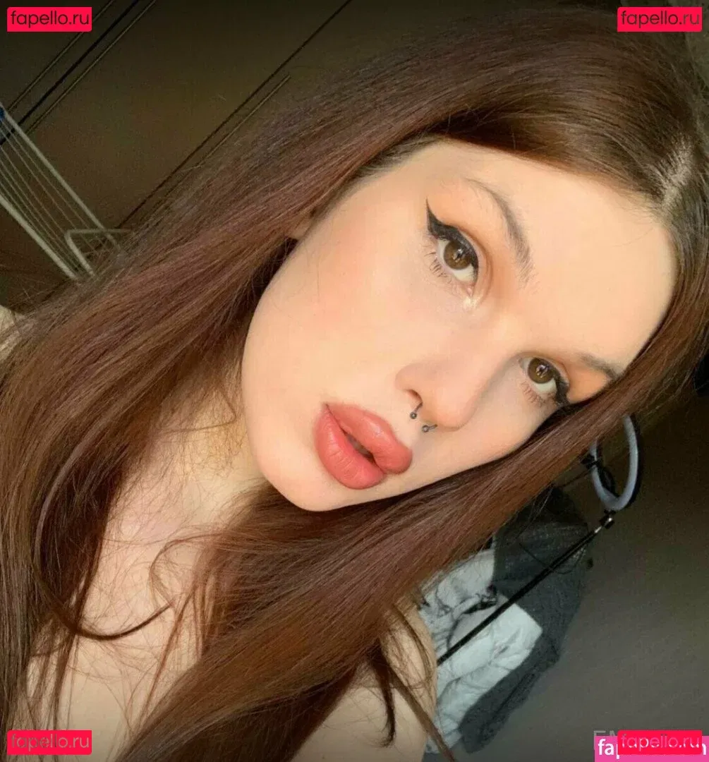 emmii_ts Onlyfans Photo Gallery 