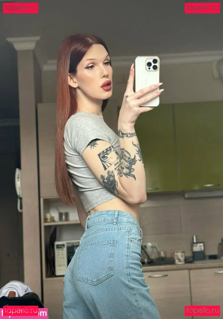 emmii_ts Onlyfans Photo Gallery 