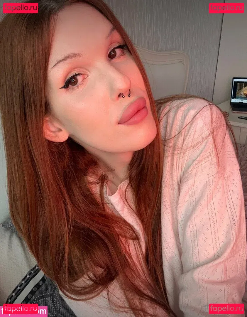 emmii_ts Onlyfans Photo Gallery 