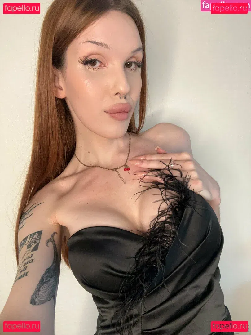 emmii_ts Onlyfans Photo Gallery 