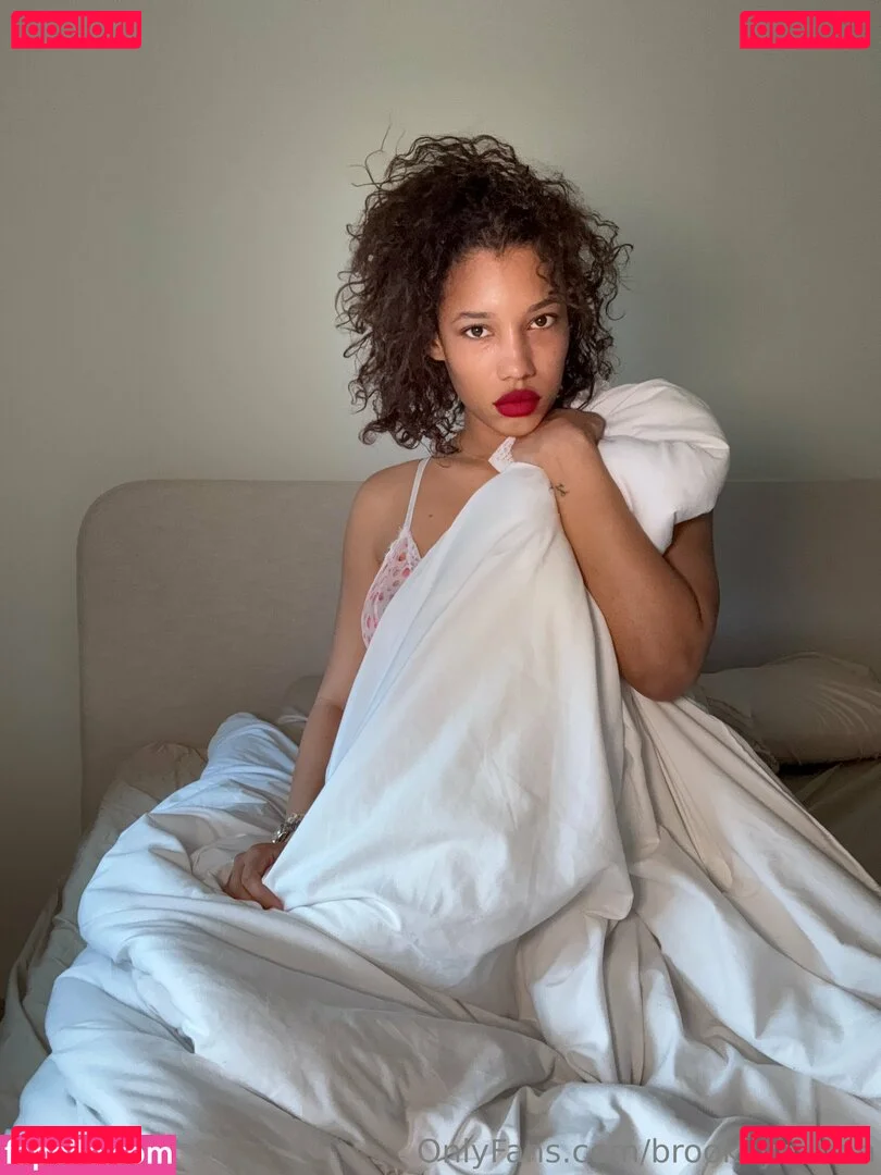 brookliynwren Onlyfans Photo Gallery 