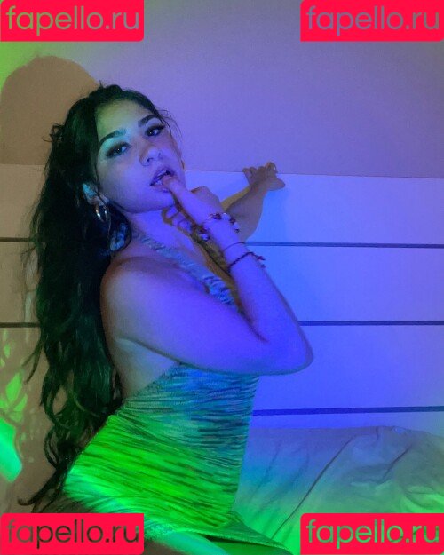 ChiquitaFairy Onlyfans Photo Gallery 