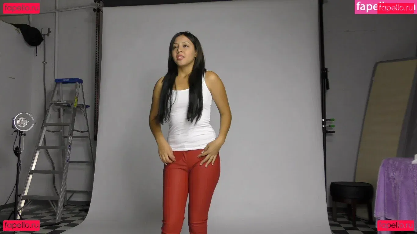 18OMG Onlyfans Photo Gallery 