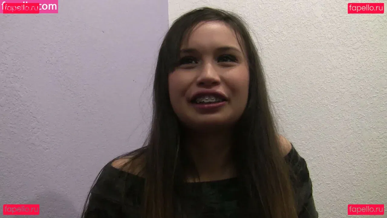 18OMG Onlyfans Photo Gallery 