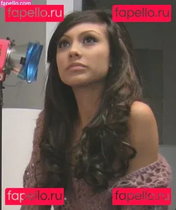 18OMG Onlyfans Photo Gallery 