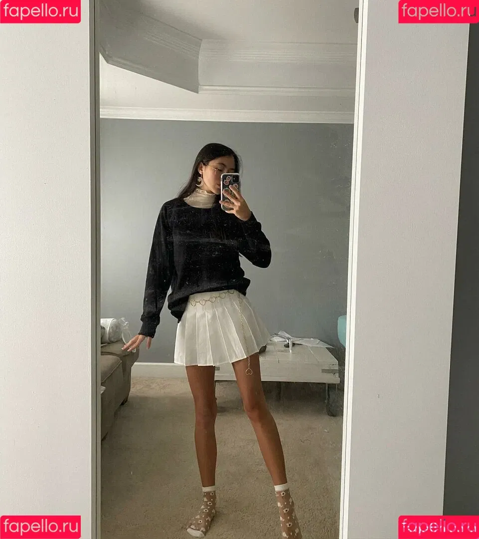 Tiptoe Tingles Onlyfans Photo Gallery 