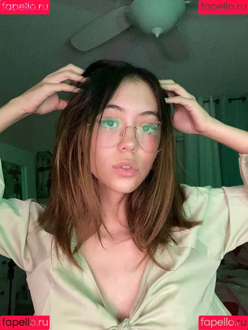 Tiptoe Tingles Onlyfans Photo Gallery 