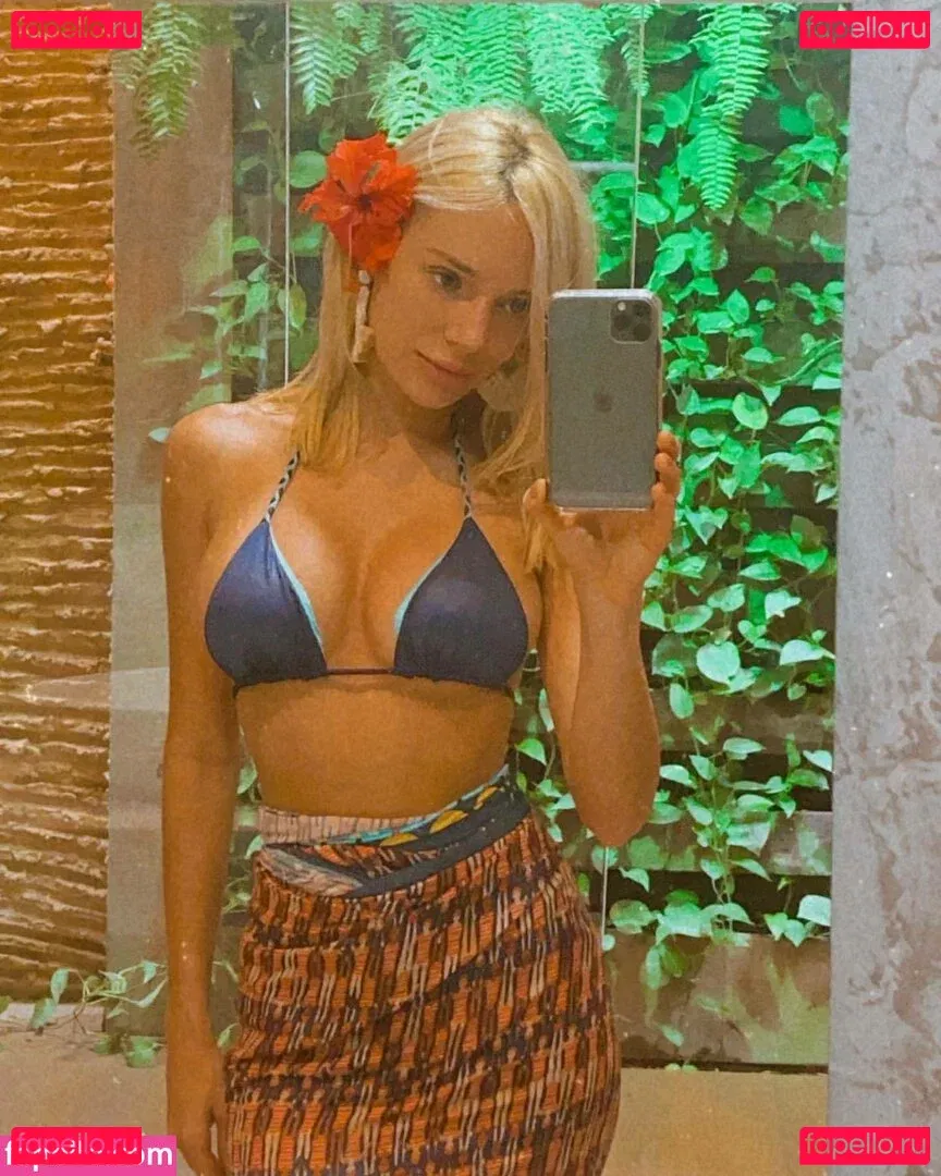 Maria Eugênia Suconic Onlyfans Photo Gallery 