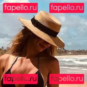 Maria Eugênia Suconic Onlyfans Photo Gallery 