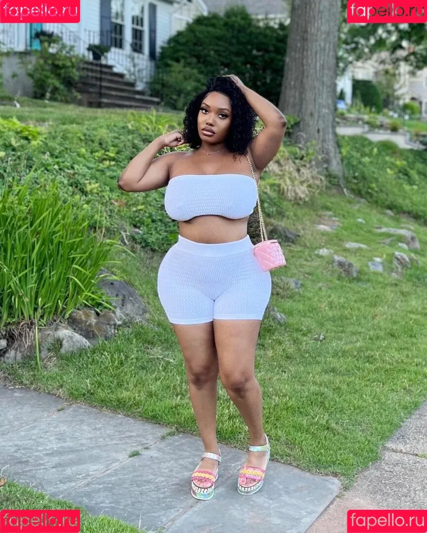 Chawanda Love Onlyfans Photo Gallery 
