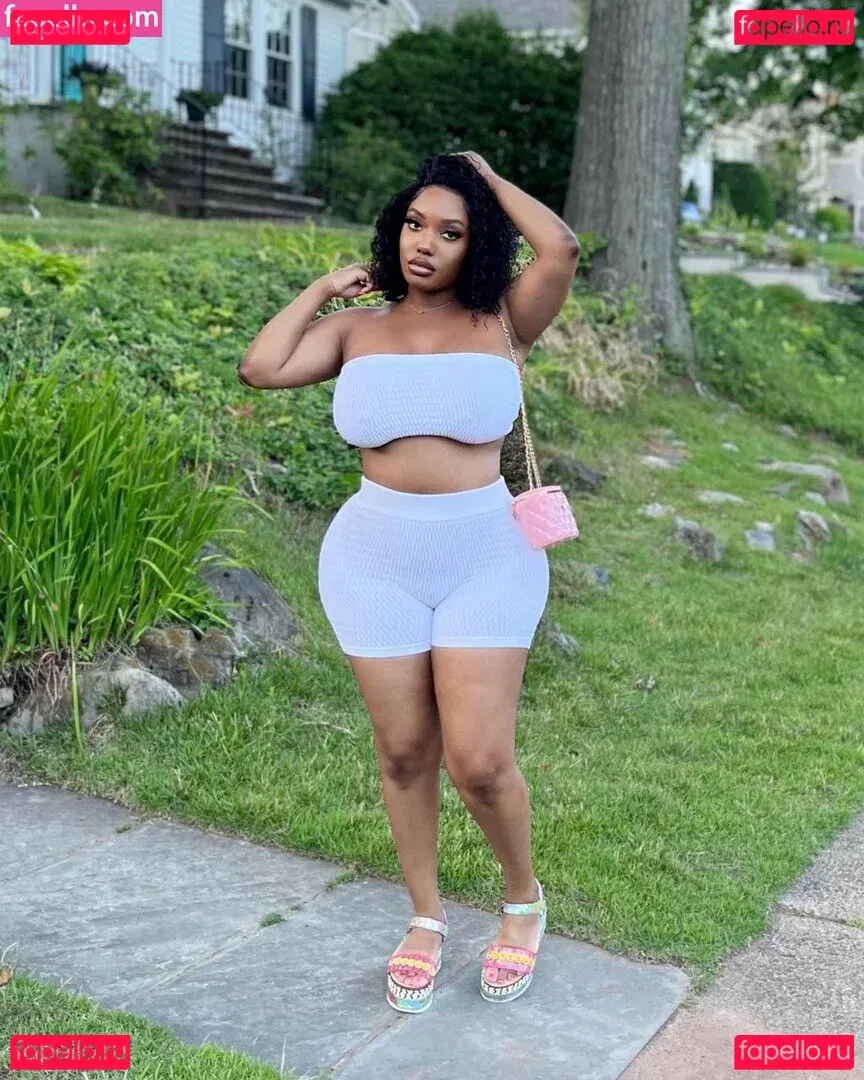 Chawanda Love Onlyfans Photo Gallery 