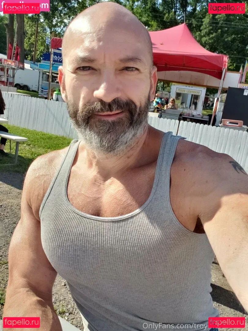 troymontana14 Onlyfans Photo Gallery 