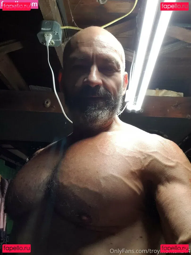 troymontana14 Onlyfans Photo Gallery 
