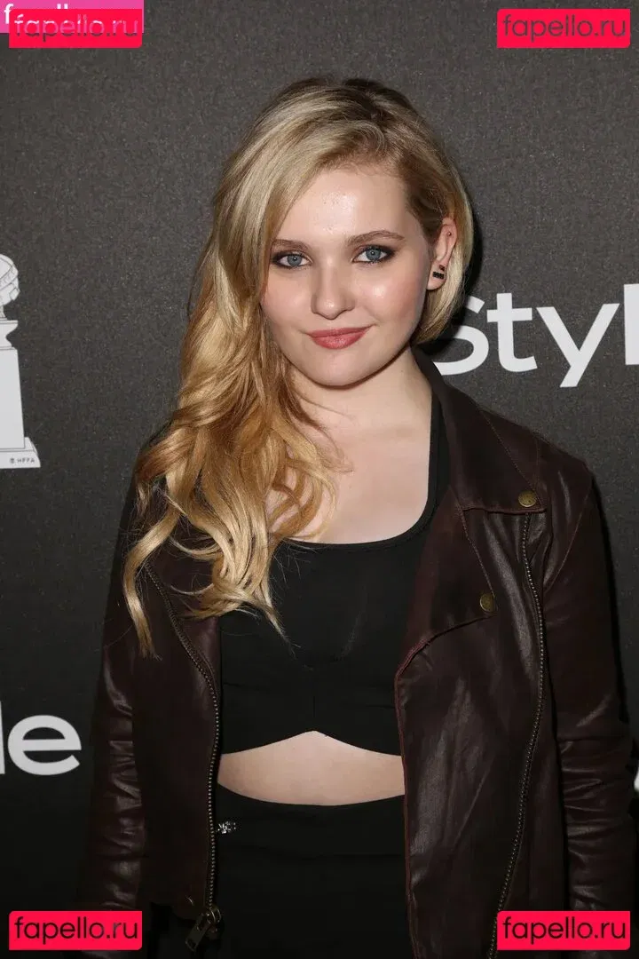 Abigail B Onlyfans Photo Gallery 