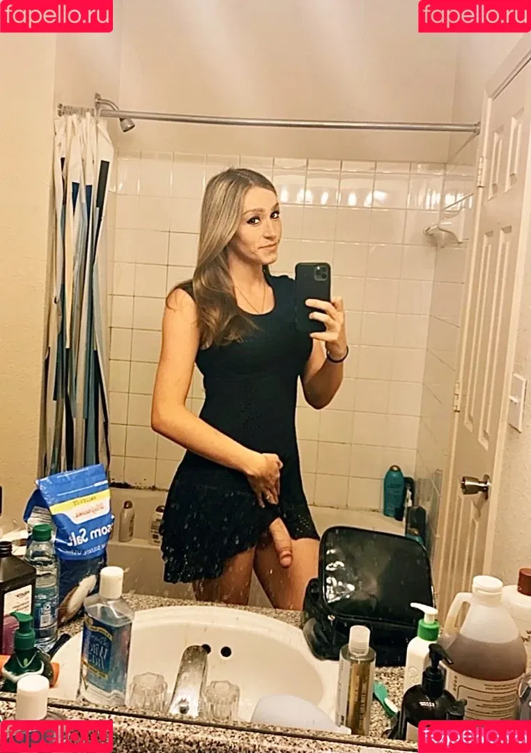 Zoeyt123 Onlyfans Photo Gallery 