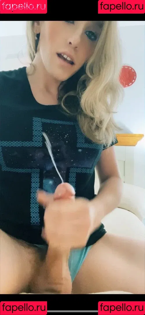 Zoeyt123 Onlyfans Photo Gallery 