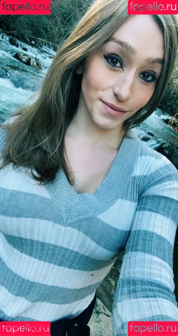 Zoeyt123 Onlyfans Photo Gallery 