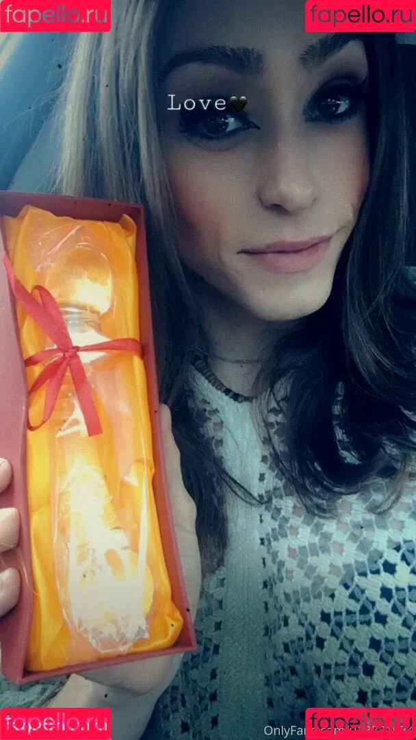 Zoeyt123 Onlyfans Photo Gallery 
