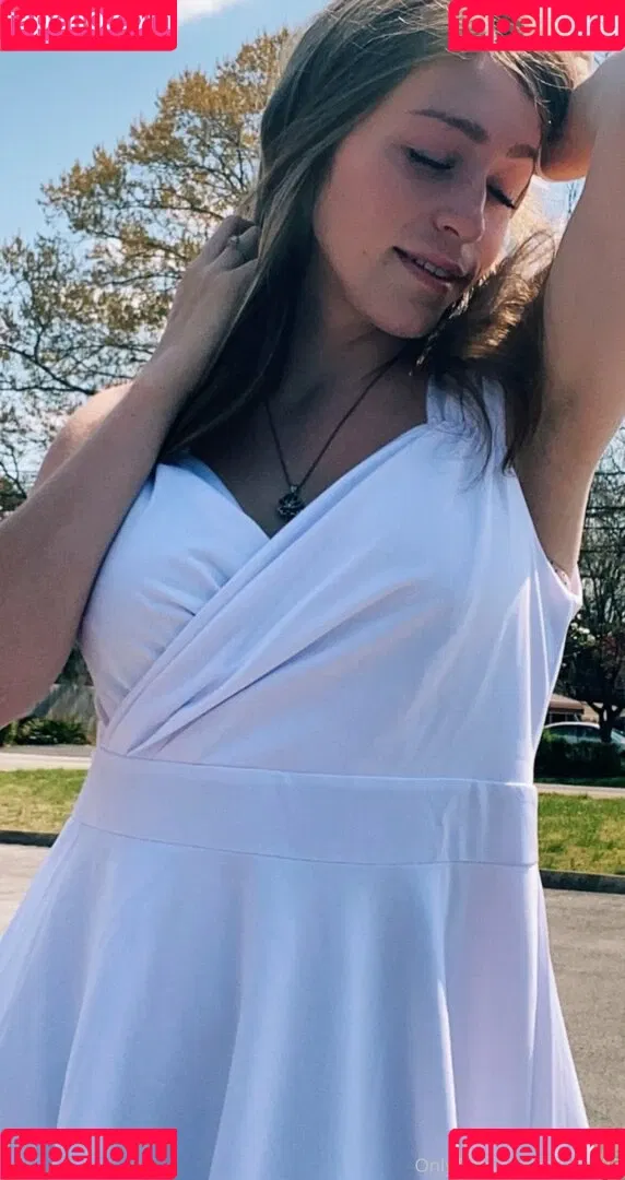 Zoeyt123 Onlyfans Photo Gallery 