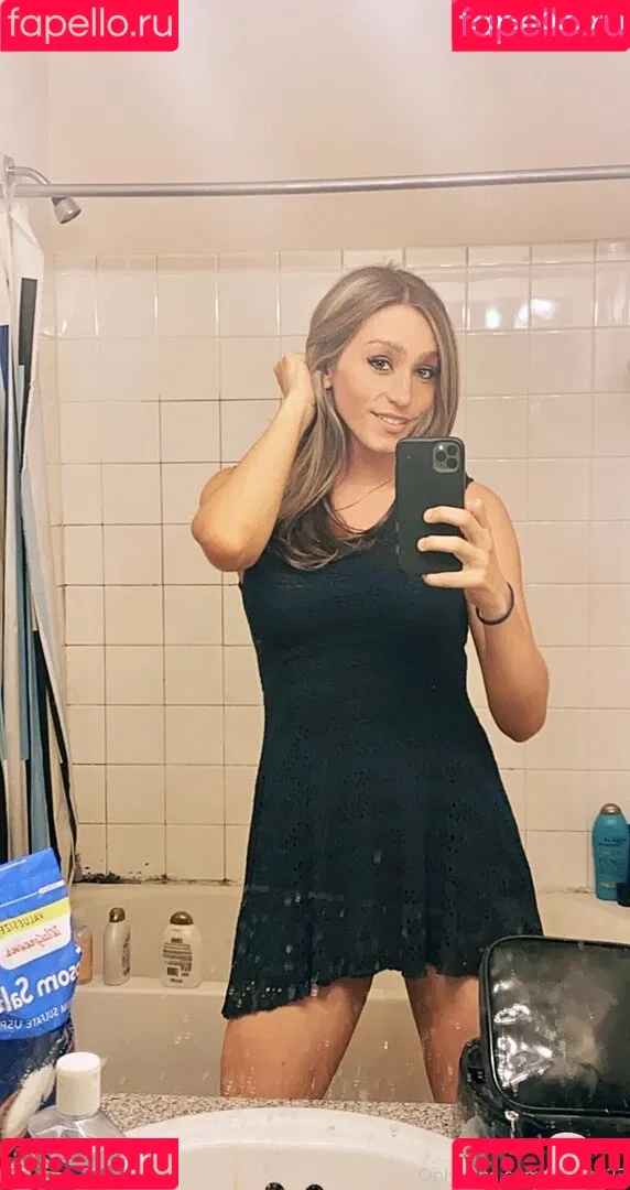 Zoeyt123 Onlyfans Photo Gallery 