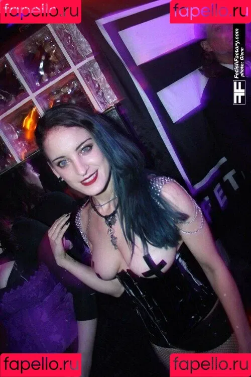 MalAfterMidnight Onlyfans Photo Gallery 