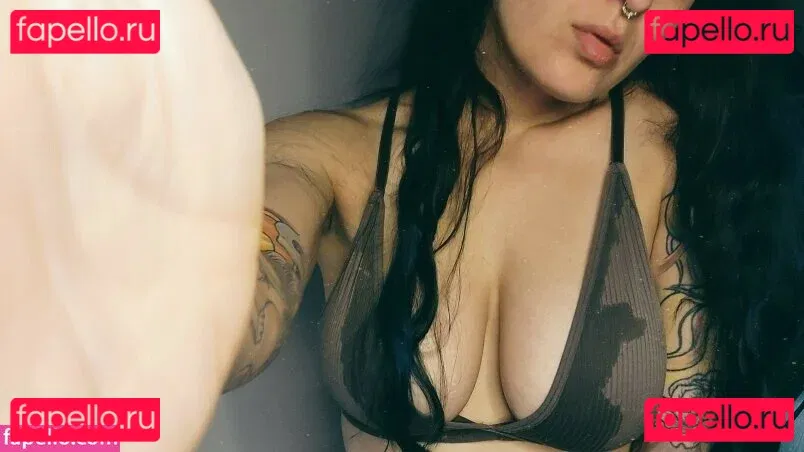 MalAfterMidnight Onlyfans Photo Gallery 