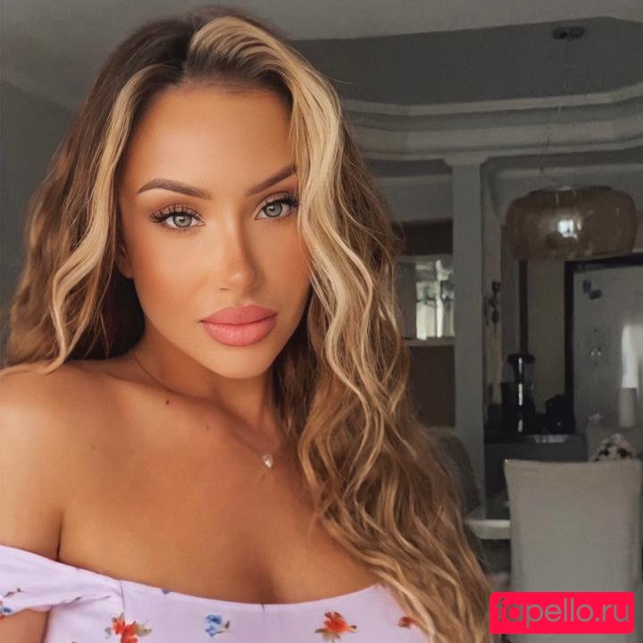 Lara Barroso Nude Onlyfans Photo 20