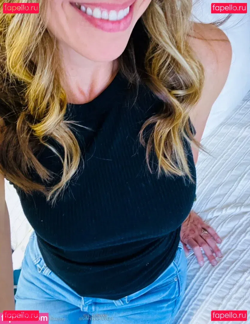 Lifestyle 40's Couple Onlyfans Photo Gallery 