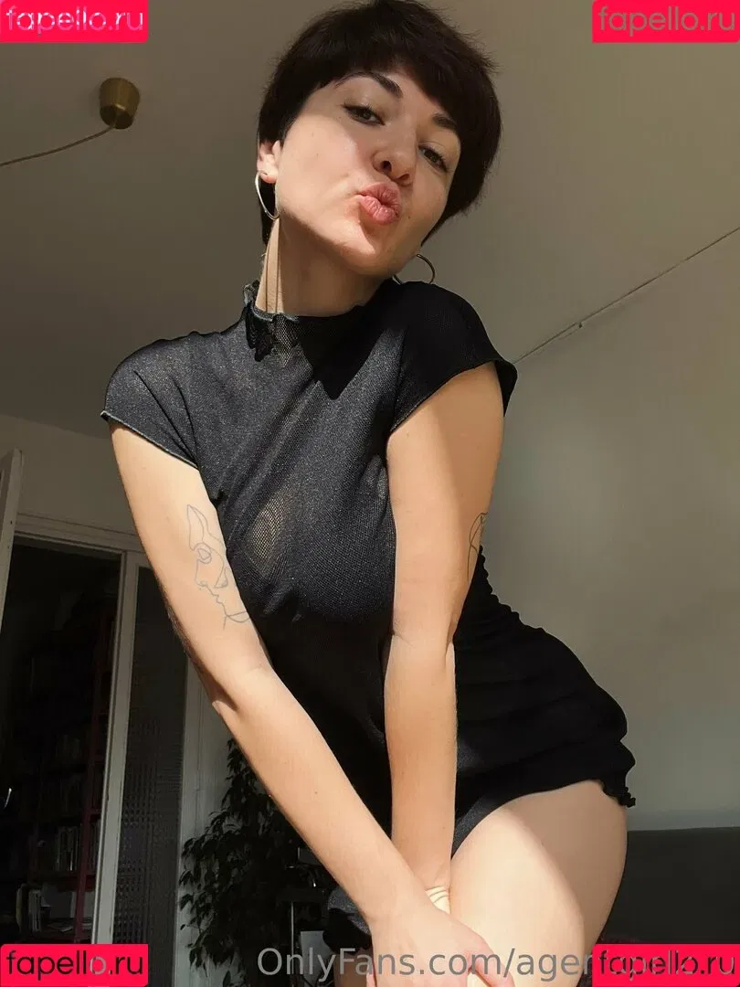 agentgirl2_0 Onlyfans Photo Gallery 
