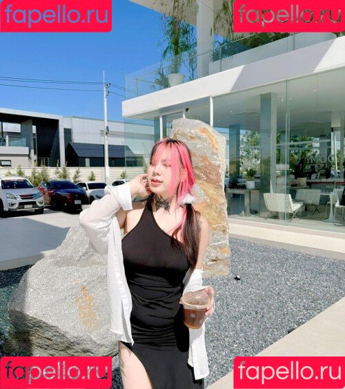 ellekampong Onlyfans Photo Gallery 