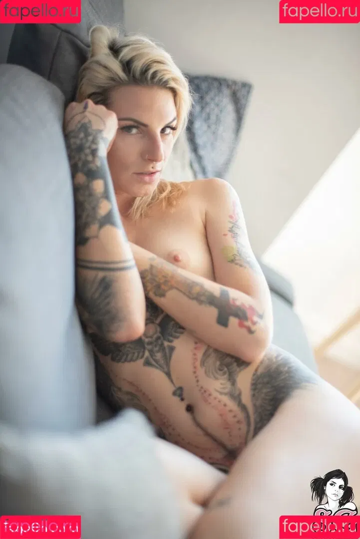 mandeelou Onlyfans Photo Gallery 