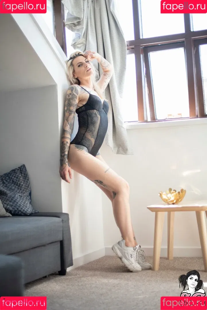 mandeelou Onlyfans Photo Gallery 