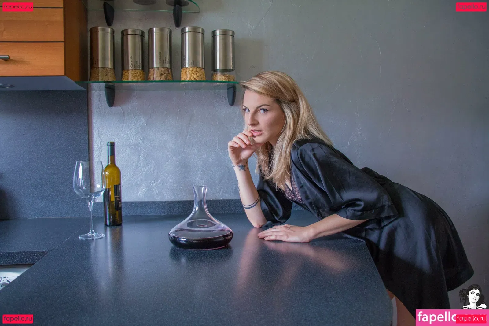 mandeelou Onlyfans Photo Gallery 